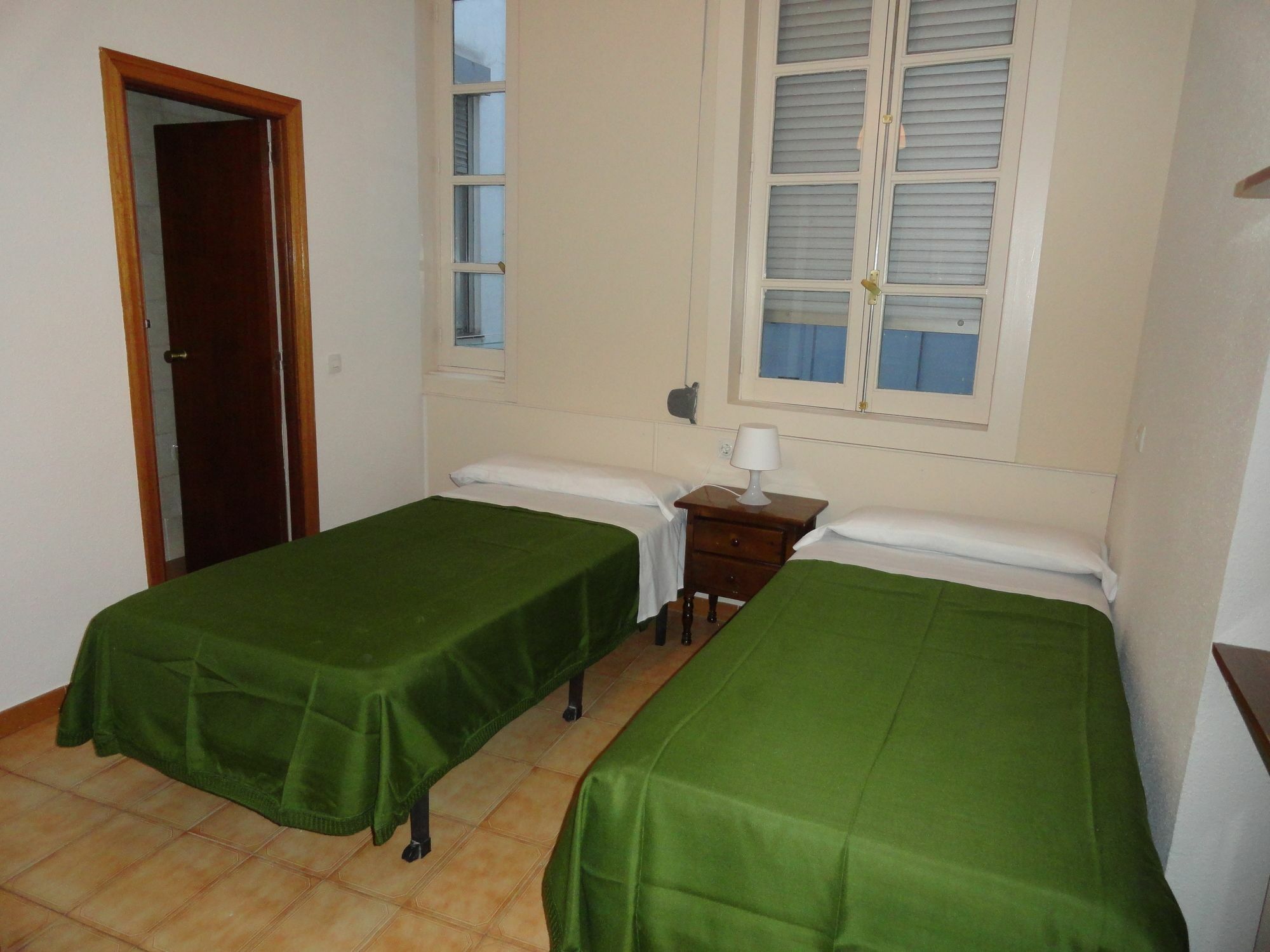 Hostal Alistana Madrid Exteriör bild